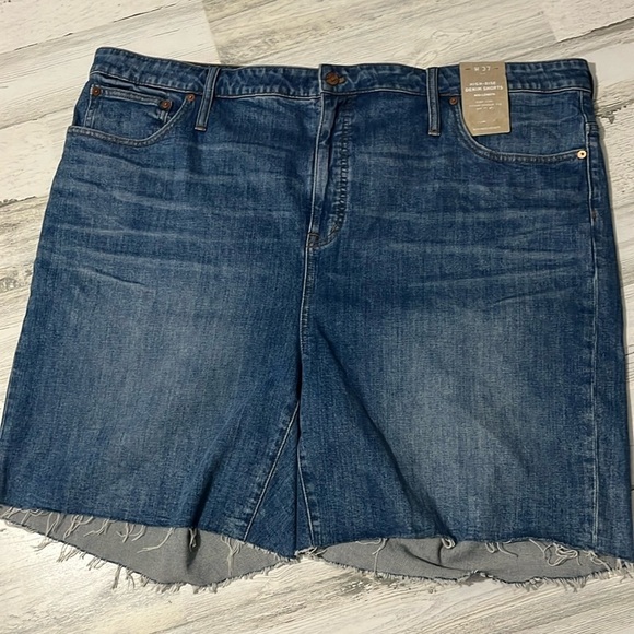 Madewell Pants - Madewell High- Rise Denim Shorts Mid- Length Size 37 NWT